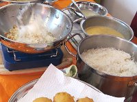 kochkurs-11Juli2018-27  Den gekochten Reis dazugeben